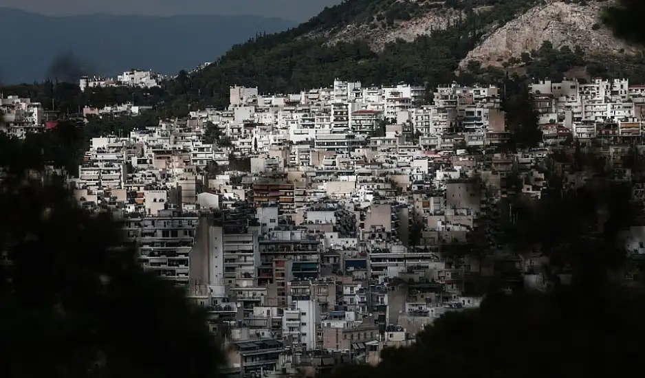 Ανάσα στην αγορά: Χωρίς ΦΠΑ τα νεόδμητα ακίνητα και το 2026 – Πόσα γλιτώνουν οι αγοραστές