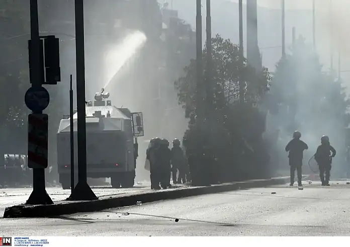 Ένταση και προσαγωγές στη Λεωφόρο Αλεξάνδρας