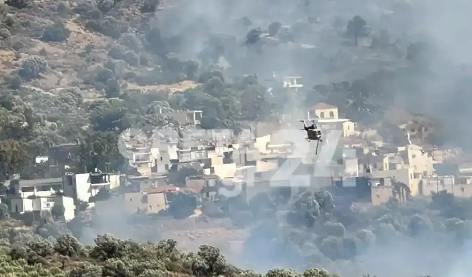 Φωτιά στο Ρέθυμνο: Συνεχή μηνύματα του 112 για απομάκρυνση των κατοίκων από οικισμούς