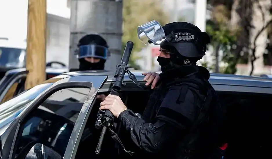 Μεγάλη επιχείρηση της Αντιτρομοκρατικής στην Αθήνα