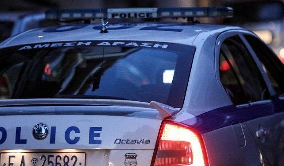 Οπλοστάσιο στη Φλώρινα: Συνελήφθη ζευγάρι που είχε στο σπίτι του 29 όπλα, 72 κιλά πυρίτιδας και χιλιάδες σφαίρες