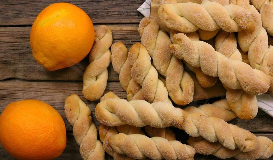 Τραγανά κουλουράκια πορτοκαλιού με πασπαλισμένη ζάχαρη (νηστίσιμα)