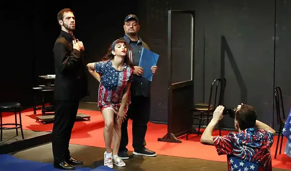 Θέατρο Αγγέλων Βήμα: Η παράσταση Chicago είναι το αντισυμβατικό έργο που καταγγέλει τη διαφθορά και τη διαπλοκή