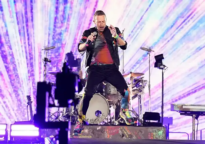 Το ΟΑΚΑ υποδέχεται ξανά τους Coldplay: 60.000 θεατές έτοιμοι να ζήσουν το υπερθέαμα