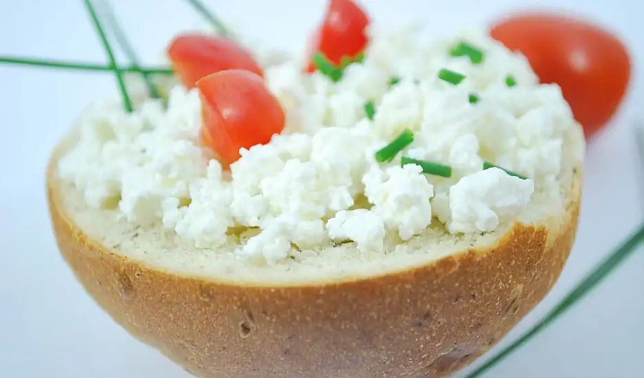 Το cottage cheese αλλιώς: 3 συνταγές που θα σε κάνουν να το αγαπήσεις