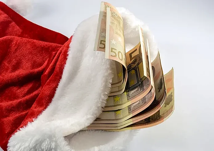 Η εφορία μοιράζει 1,2 εκατ. ευρώ σε τυχερούς φορολογούμενους – Πριν τα Χριστούγεννα η σούπερ φορολοταρία της χρονιάς