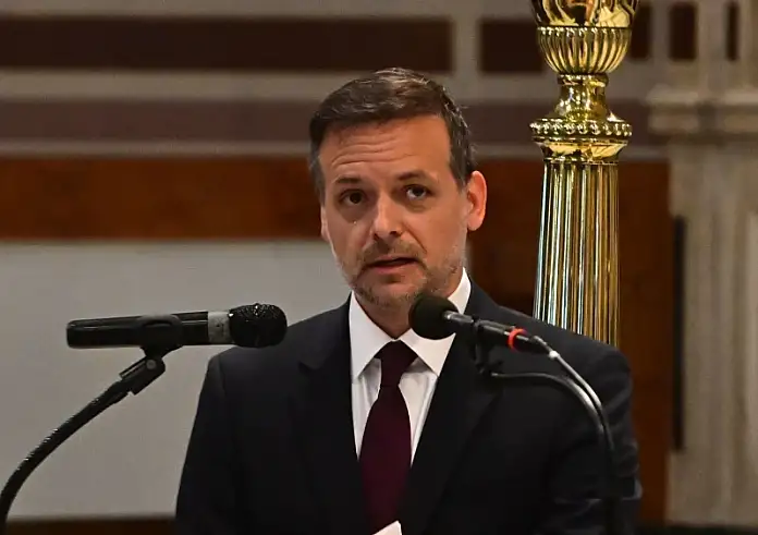 Δούκας για Ιμάμογλου: Εκρέμ, δεν είσαι μόνος – Έχουμε χρέος να μην παραμείνουμε σιωπηλοί