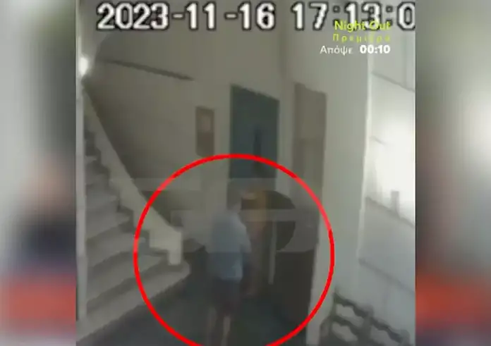 Εξάρχεια: Οι κάμερες ασφαλείας δείχνουν στους αστυνομικούς τον δράκο – Νέο βίντεο ντοκουμέντο