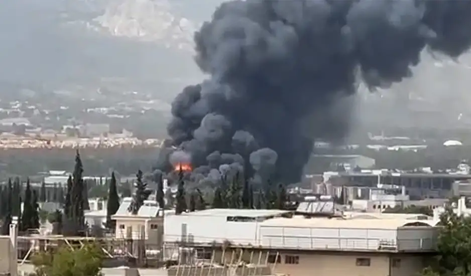 Κηφισιά: Κόλαση φωτιάς μετά από έκρηξη σε εργοστάσιο του συζύγου της πρώην υπουργού