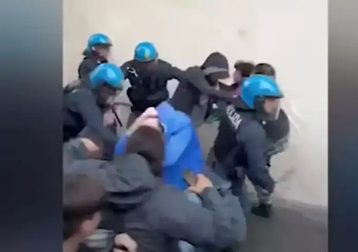 Σοβαρά επεισόδια στην Πίζα σε διαδήλωση υπέρ των Παλαιστινίων