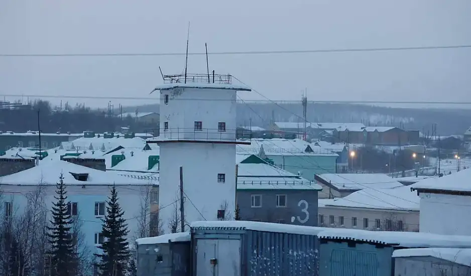 Πολικός Λύκος: Η σκληροπυρηνική φυλακή που κρατούνταν ο Ναβάλνι – Ξυλοδαρμοί, κανόνια νερού, βιασμοί
