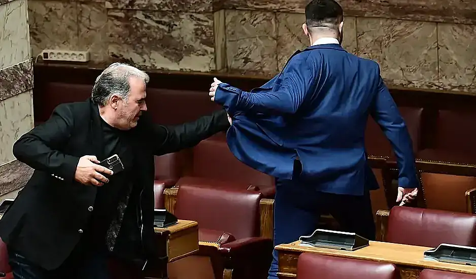 Κωνσταντίνος Φλώρος: Στα δικαστήρια για να απολογηθεί για το επεισόδιο στη Βουλή