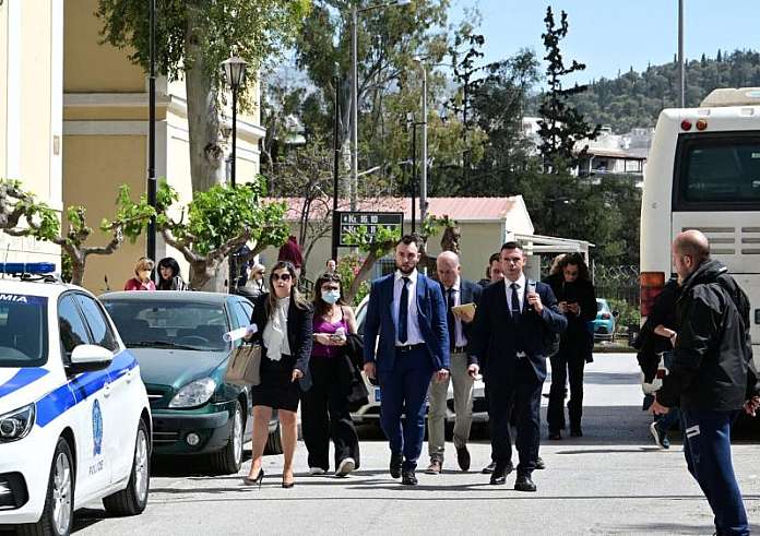 Ξύλο στη Βουλή: Το υπόμνημα που κατέθεσε ο Κωνσταντίνος Φλώρος στην ανακρίτρια – Ουδέποτε χτύπησα τον Γραμμένο στο πρόσωπο