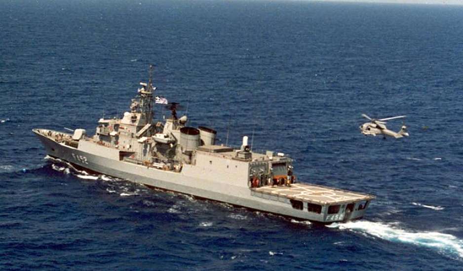 Πρώτη εμπλοκή για τη φρεγάτα Ύδρα στην επιχείρηση Ασπίδες – Έβαλε με πυροβόλο εναντίον δύο UAVs
