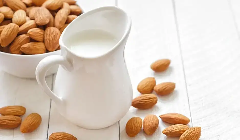 Γάλα αμυγδάλου: Τα οφέλη για την απώλεια βάρους