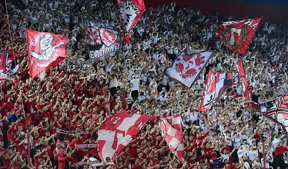 Conference League: Τα σημεία στον Πειραιά όπου έχουν στηθεί οι γιγαντοοθόνες για τον μεγάλο τελικό