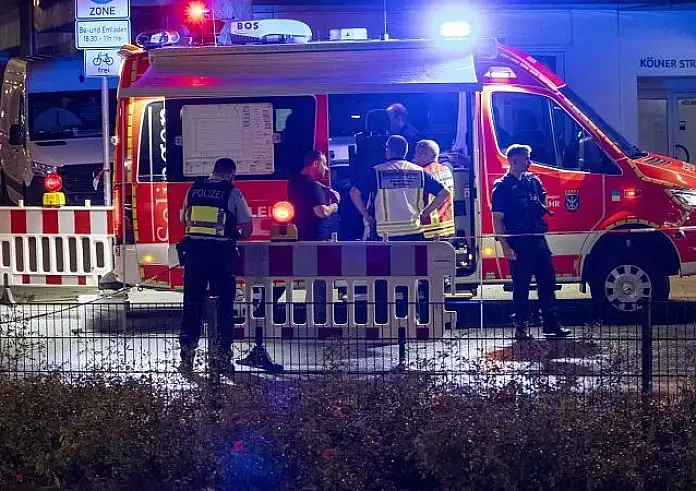 Γερμανία: Παραδόθηκε ο δράστης της τρομοκρατικής επίθεσης με τους τρεις νεκρούς - Τι Ισλαμικό Κράτος ανέλαβε την ευθύνη