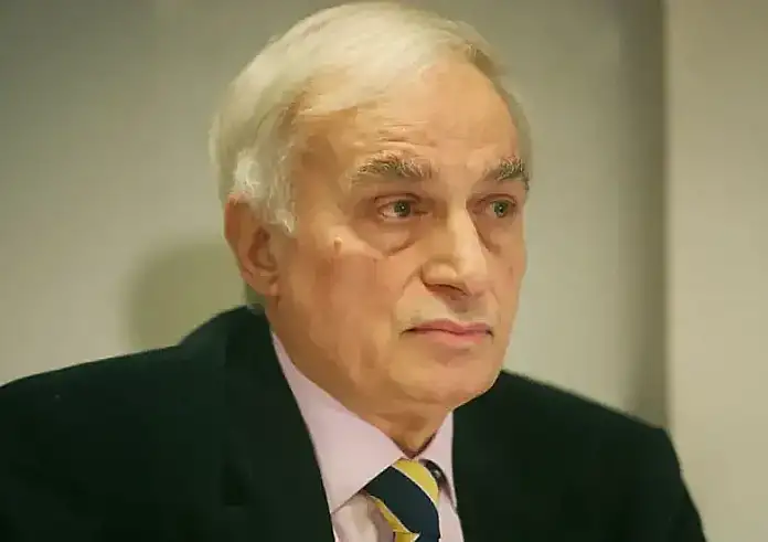 Σε εξαιρετικά κρίσιμη κατάσταση ο Μανώλης Μαυρομμάτης και η σύζυγος - Το νεότερο ιατρικό ανακοινωθέν