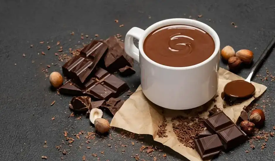 Πώς να φτιάξετε την τέλεια ζεστή σοκολάτα που όλοι θα λατρέψουν