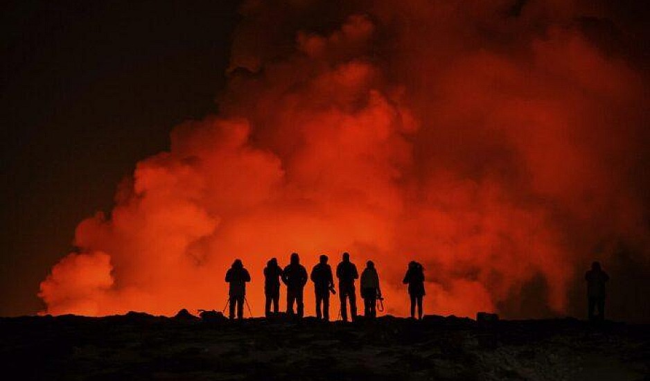Ηφαίστειο στην Ισλανδία: Ήρθε το τέλος – Οι κάτοικοι φοβούνται οτι η πόλη τους θα εξαφανιστεί