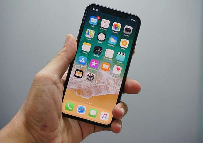 iPhone: H Apple μεταφέρει όλη την παραγωγή από την Κίνα στην Ινδία