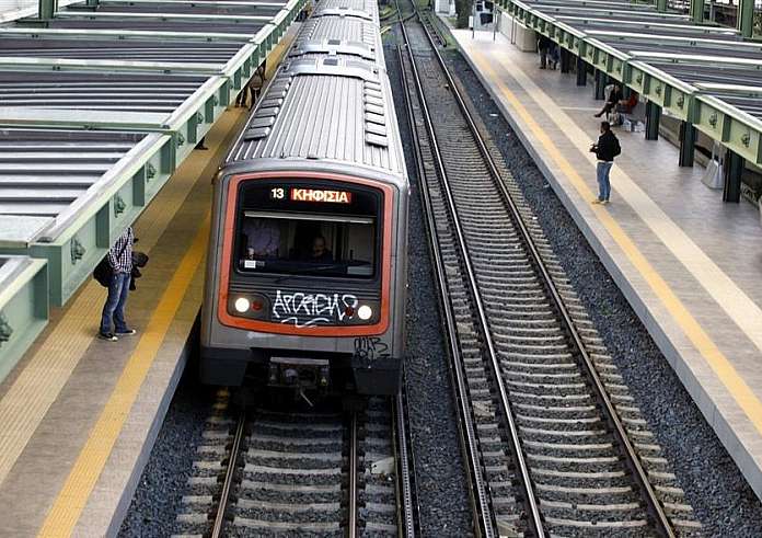 Νέα Ιωνία: Αυτοκτονία στον σταθμό του ΗΣΑΠ - Νεκρός ο άνδρας που πήδηξε στις γραμμές του τρένου