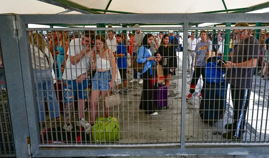 Ιταλία: «Στέγνωσε» από νερό το Κάπρι και βάζει «απαγορευτικό» στους τουρίστες - Χιλιάδες ακυρώσεις