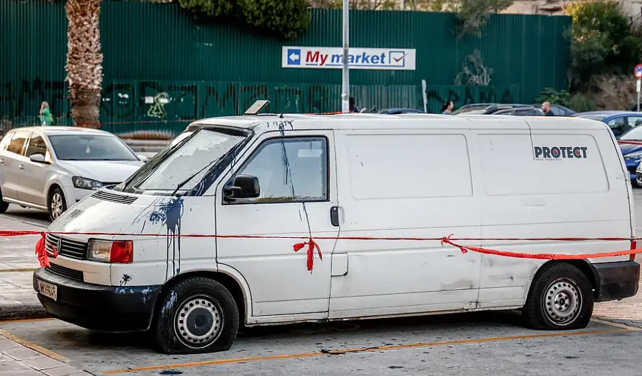 Πώς έγινε η κινηματογραφική ληστεία της χρηματαποστολής στο Λαύριο – Έσκασαν λάστιχα, απείλησαν με καλάσνικοφ