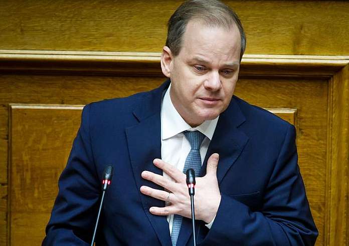 Προκλητικός ο Καραμανλής στη Βουλή – Δεν θα κρυφτώ πίσω από καμία βουλευτική ασυλία, όποιος έχει αποδείξεις εναντίον μου ας τις φέρει