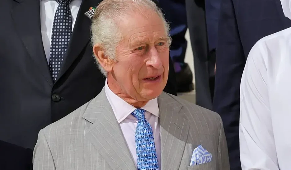 Μεγάλη Βρετανία: Διαγνώστηκε με καρκίνο ο βασιλιάς Κάρολος.  Εσπευσμένα στο Λονδίνο ο πρίγκιπας Χάρι