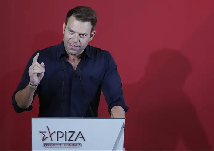 Πρώτη φορά πρόεδρος κόμματος πέφτει από μομφή