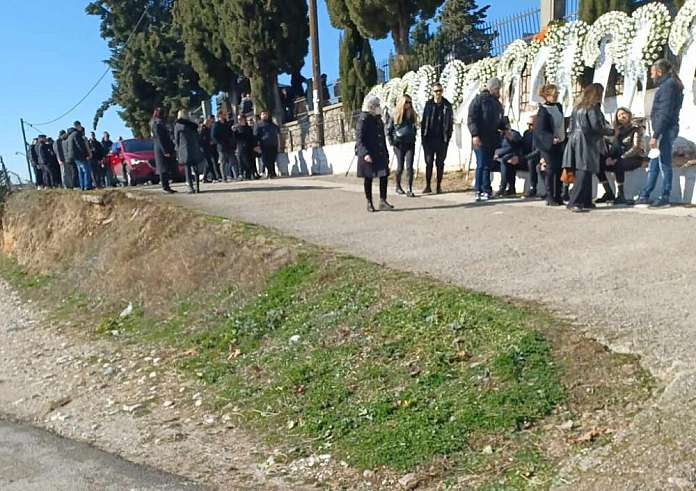Σέρρες: Ανείπωτη θλίψη στην κηδεία του 30χρονου Γιώργου Ζαγκλιβέρη που πάλεψε με τον καρκίνο