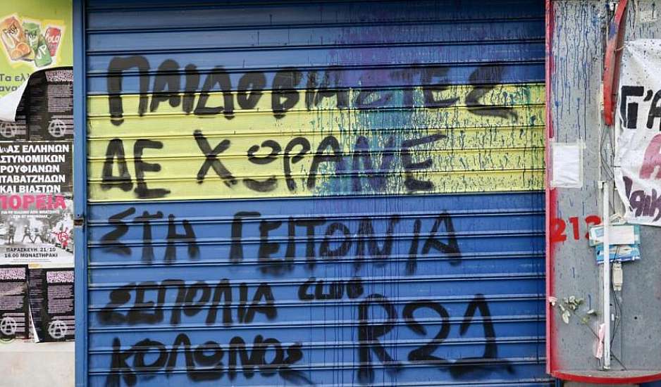 Εκτός φυλακής τις επόμενες ώρες η μητέρα της 12χρονης από τον Κολωνό – Οι ποινές που αντιμετωπίζει ο Ηλίας Μίχος