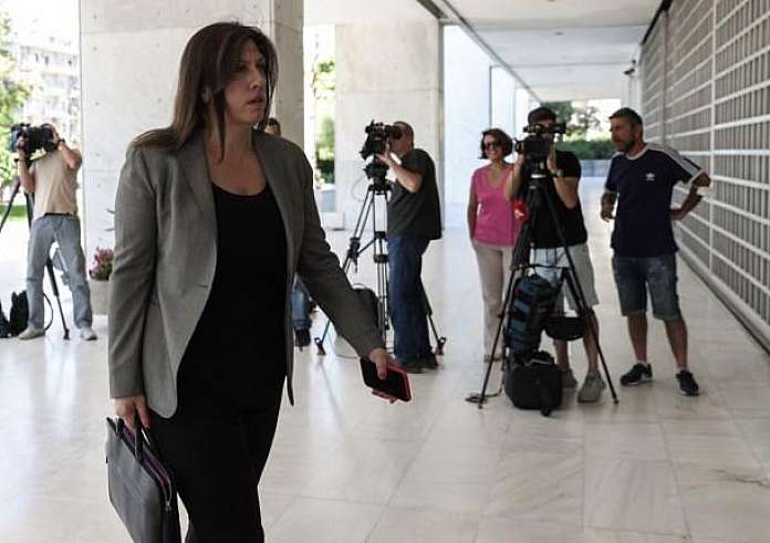 Απίστευτο επεισόδιο με τη Ζωή Κωνσταντοπούλου στον Άρειο Πάγο: Πήρε κάποιον στο κυνήγι και φώναζε πιάστε τον, φεύγει