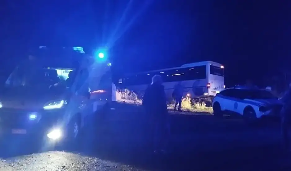 Νεκρός ο οδηγός του ΚΤΕΛ που έπαθε ανακοπή και παραλίγο να ρίξει το λεωφορείο σε γκρεμό