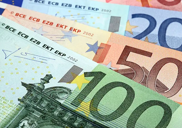 Επιδότηση ρεύματος σε 600.000 επιχειρήσεις: Πώς θα την λάβουν