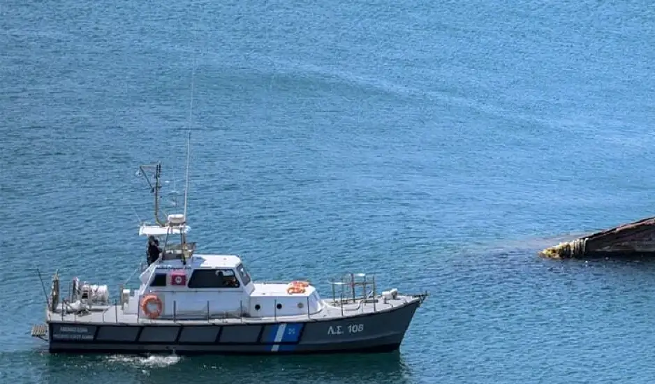 Δύο μικρά κορίτσια νεκρά στο ναυάγιο με μετανάστες ανοιχτά της Σάμου – Πληροφορίες για περισσότερους από 20 αγνοούμενους