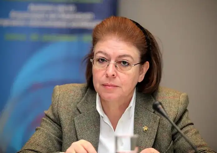 Λίνα Μενδώνη: Η απάντηση για το ασθενοφόρο στην συναυλία της Μαρινέλλας – «Είναι αποκλειστικά θέμα του ιδιώτη παραγωγού»