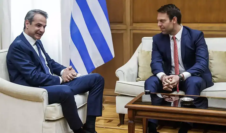 Δημοσκόπηση MRB: Προβάδισμα 18,1 μονάδων για τη Νέα Δημοκρατία έναντι του ΣΥΡΙΖΑ – Διαφωνία με τους χειρισμούς Κασσελάκη