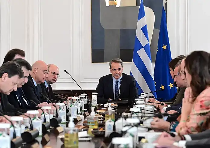 Μητσοτάκης: Λιγότερα λάθη και περισσότερη δουλειά – Μπόνους στους δημόσιους υπαλλήλους