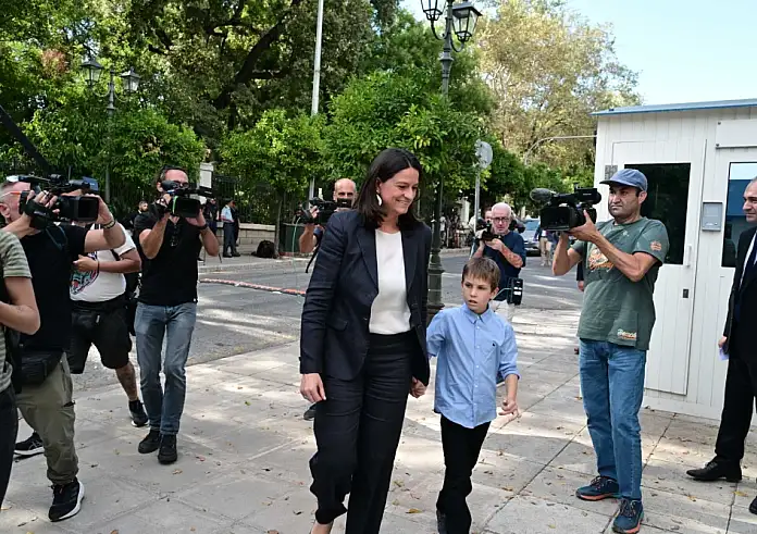 Η ορκομωσία της νέας κυβέρνησης μετά τον ανασχηματισμό
