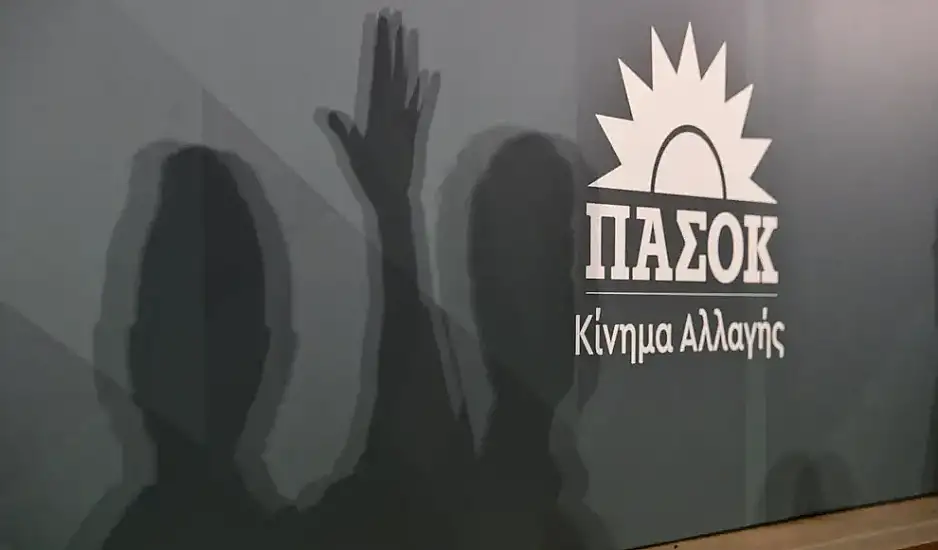 Ντέρμπι για Ανδρουλάκη – Δούκα στο ΠΑΣΟΚ και πρωτιά Κασσελάκη στον ΣΥΡΙΖΑ, δείχνει δημοσκόπηση της Interview