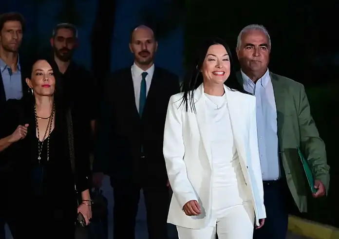 Εκλογές στο ΠΑΣΟΚ: Έφτασε η ώρα του ντιμπέιτ για τους έξι υποψήφιους προέδρους - Όλα έτοιμα στην ΕΡΤ