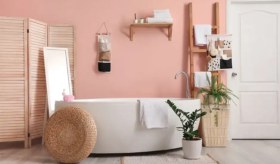 Pink Vibes: Το φενγκ σούι δίνει την απάντηση στο γιατί να βάψετε ροζ το μπάνιο σας