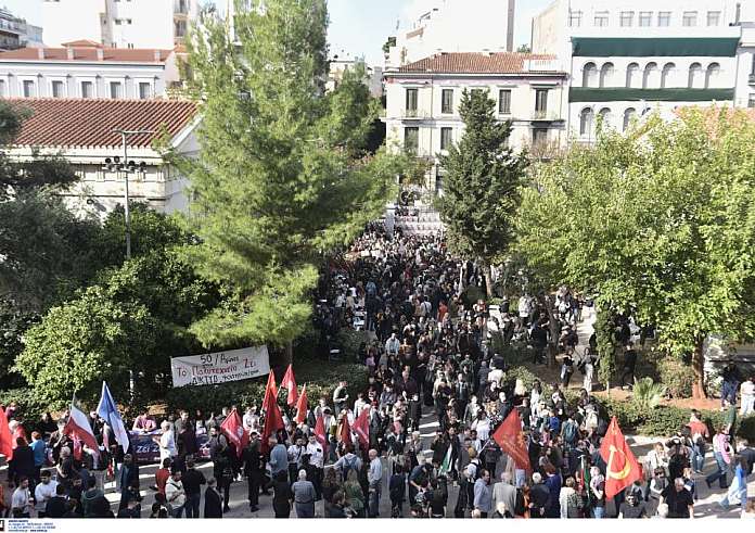 Κορυφώνονται οι εκδηλώσεις για την επέτειο του Πολυτεχνείου – Έκλεισαν η Πατησίων και σταθμοί του μετρό ενόψει της πορείας