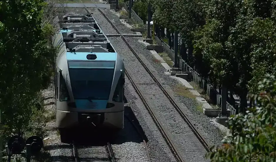 Προαστιακός: Συρμός γέμισε με καπνούς την ώρα που εκτελούσε το δρομολόγιο Κιάτο – Αχαΐα