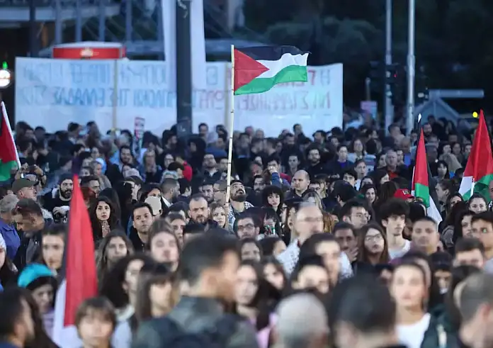 Ολονύχτια διαμαρτυρία φοιτητών και στο κέντρο της Αθήνας ως ένδειξη αλληλεγγύης στην Παλαιστίνη