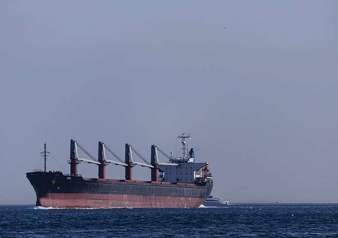 Υεμένη: Πυραυλική επίθεση σε πλοίο με ελληνική σημαία – Δεύτερο «χτύπημα» μέσα σε μία ημέρα