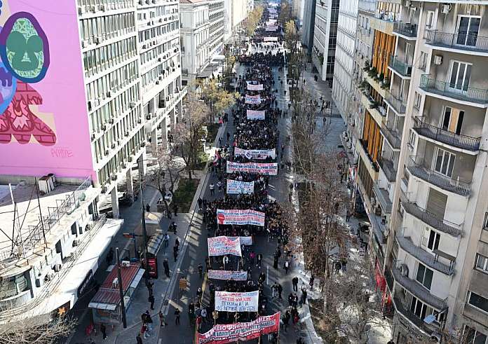 Φοιτητές: Βούλιαξαν την Αθήνα και τώρα κλιμακώνουν καταλήψεις και κινητοποιήσεις