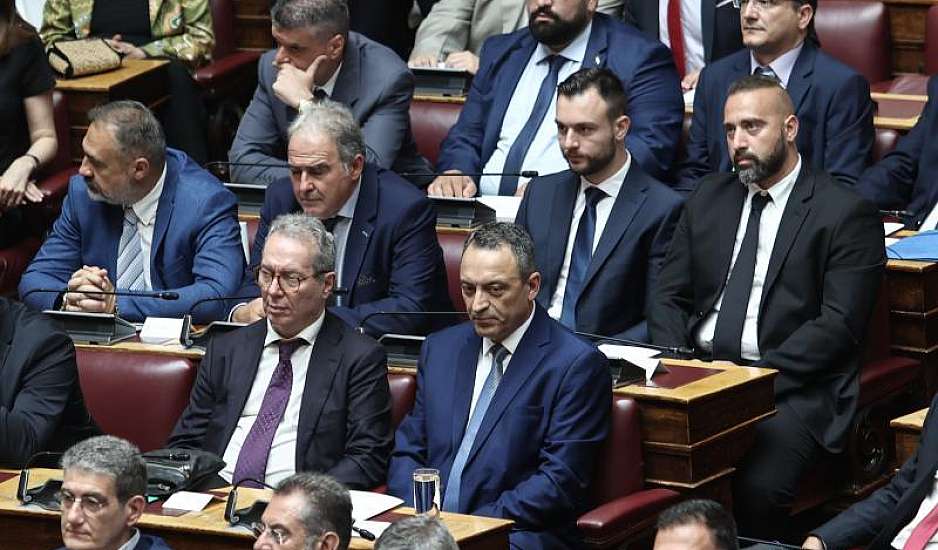 Άρειος Πάγος: Ποινική δίωξη στους 11 βουλευτές των Σπαρτιατών και τον Κασιδιάρη, για εξαπάτηση εκλογέων
